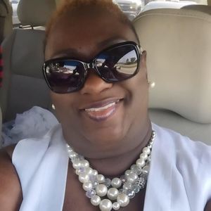 Meet your Posher, Joy